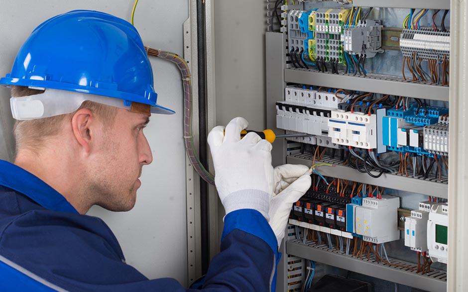 électricien dans le bâtiment Versailles