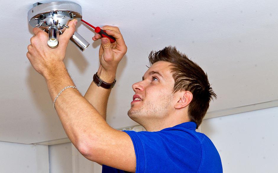 recherche travail électricien bâtiment Bourg-la-Reine